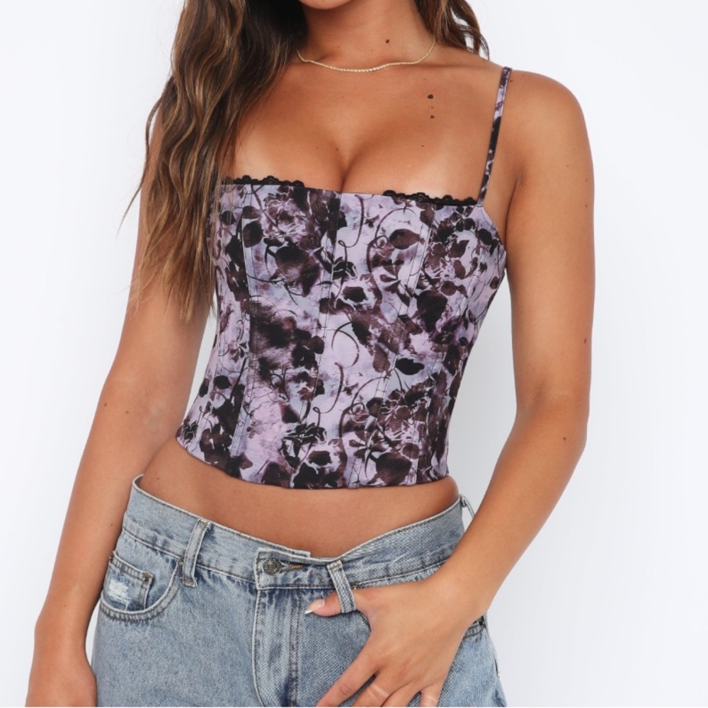 Cute white fox top size medium